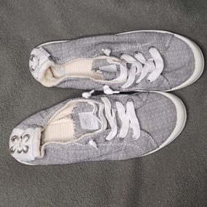 Roxy Black and White stripped Bayshore shoes Size 7